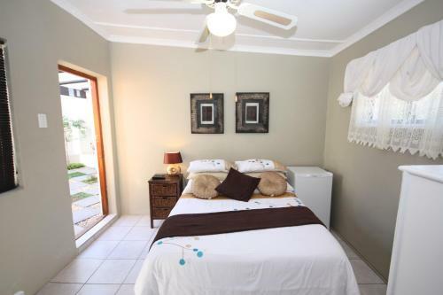 Hostal Tri-angle B&B And Guesthouse