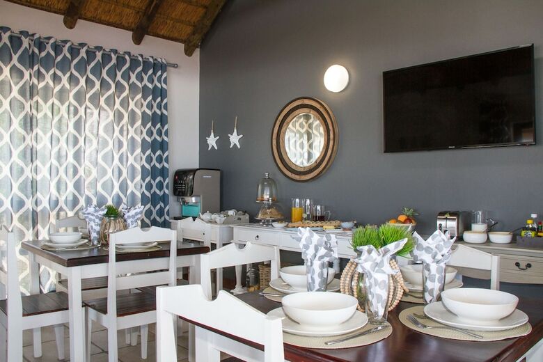 Hostal Little Rock Guesthouse