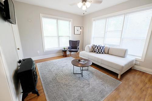 Apartamento Fresh + Bright 1 Br Flat | Free Parking