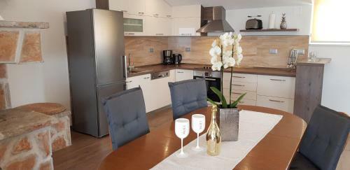 Luxury Apartment Huljic