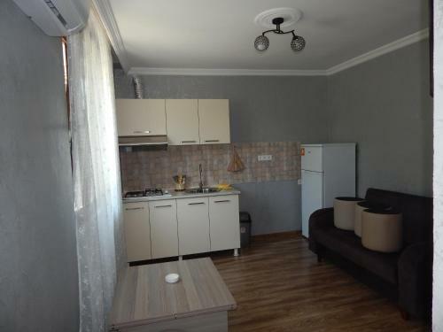 Hostal Guest House On Angisa