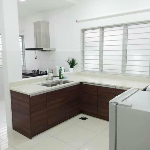 White Residence Semi-d Setia Alam/klang