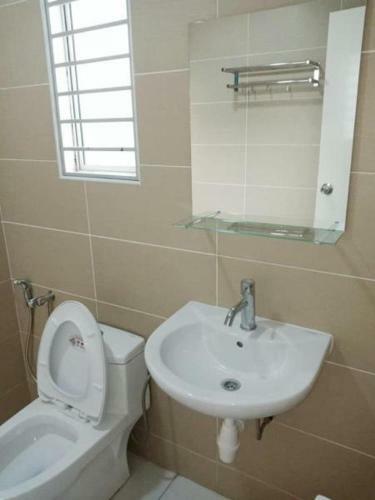 White Residence Semi-d Setia Alam/klang