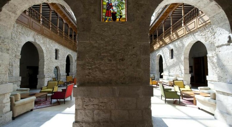 Azz Pe�afiel Las Claras Hotel & Spa