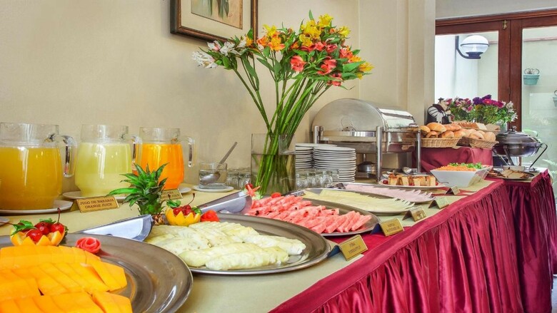 Hotel Embajadores