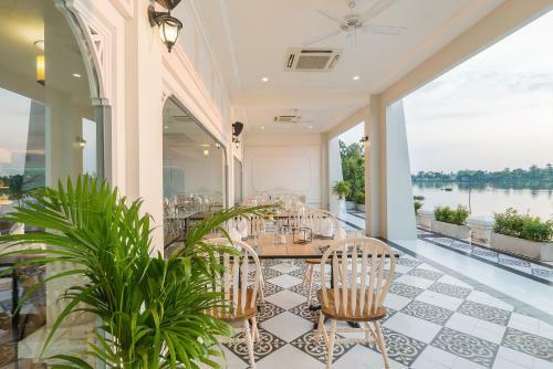 Hotel Buddy Oriental Riverside Pakkret