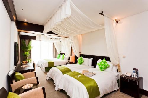Hotel The Loft Seaside Suites