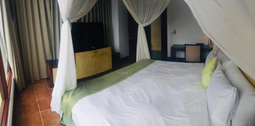 Hotel The Loft Seaside Suites