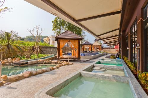 Hotel The Loft Seaside Suites