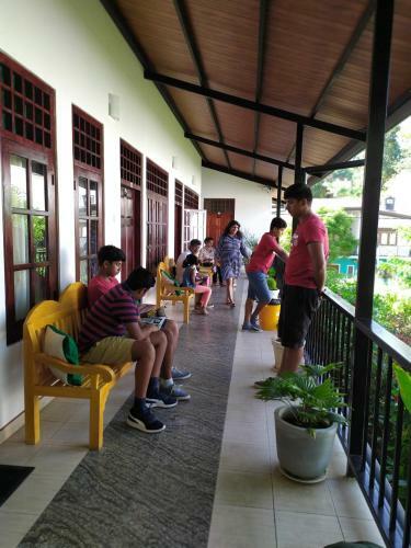 Hostal Ella Grand Peak Hotel