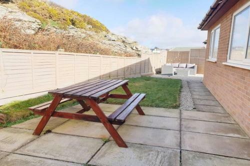 Trearddur Bay - 3 Bed Family Bungalow - Beach