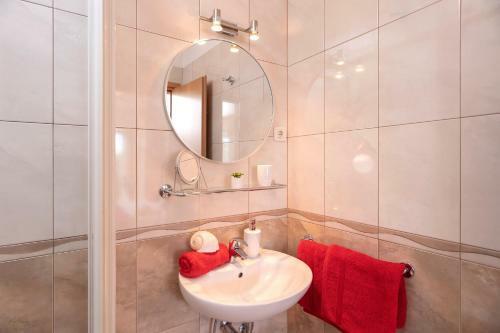 Hostal Rooms & Studio Villa Fio