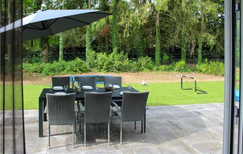 Amazing Home In Epe With Wifi And 3 Bedrooms