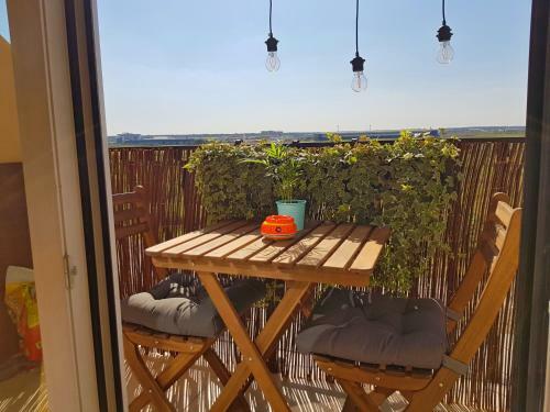 Luxury Apartment With Pool In North Bucharest