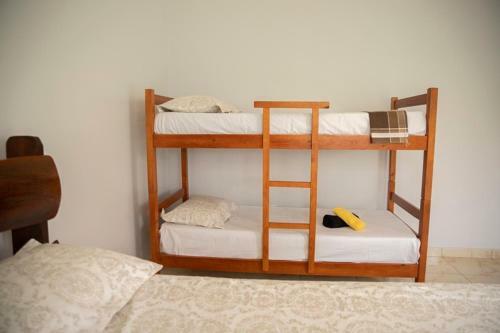 Casa Com 3 Su�tes, Mesa De Sinuca, Piscina Aquecida E Play Ground Para Crian�as