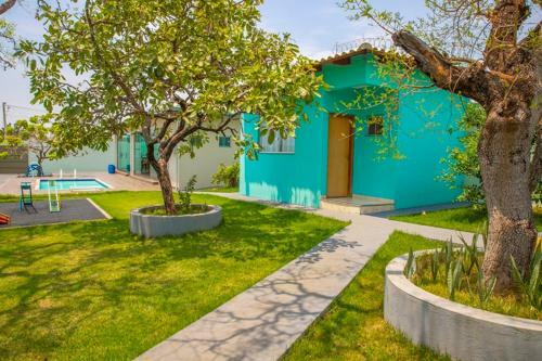 Casa Com 3 Su�tes, Mesa De Sinuca, Piscina Aquecida E Play Ground Para Crian�as