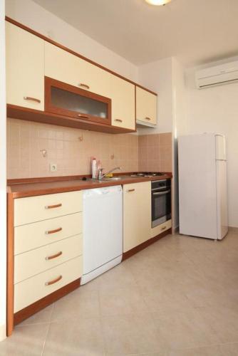 Apartment Rogoznica 7515c