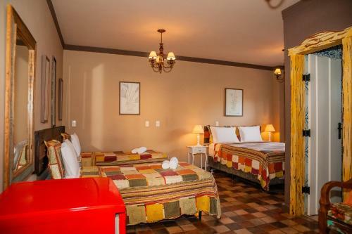 Hostal Tiradentes Village