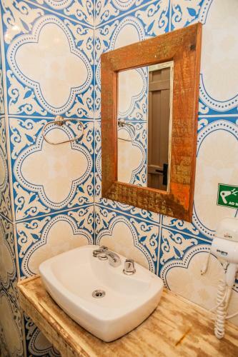 Hostal Tiradentes Village