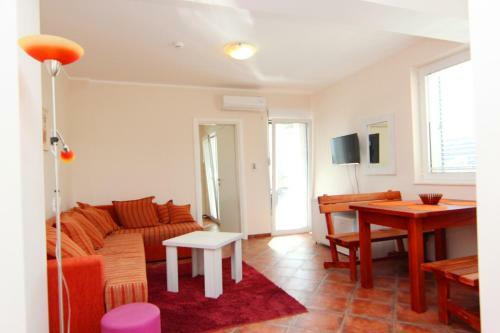 Mila & Aleksandr Apartments