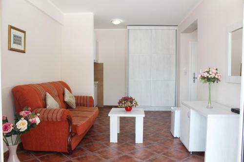 Mila & Aleksandr Apartments