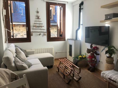 Apartamento El Cuchi De Tril, C�ntrico, Wifi, Ascensor Y Garaje