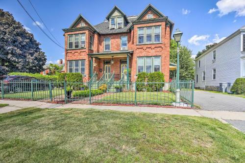 Historic Apartment - Half Mi To Lake Champlain!