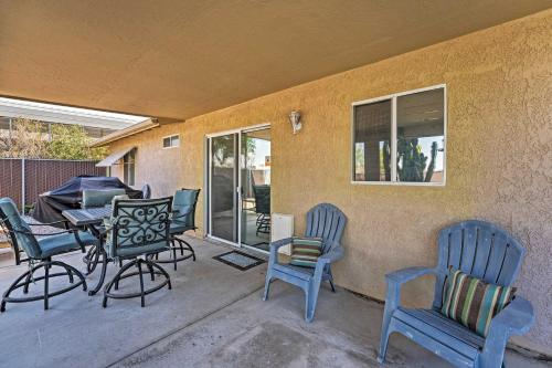 Charming House With Yard About 2 Mi To Lake Havasu!