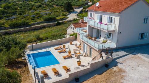 Villa Nikola - Big Terrace Apartments