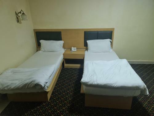 Kings Empire Hotel Sl