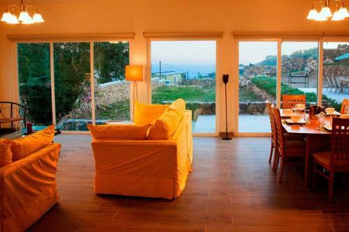 Beautiful Ocean Views At Quinta La Mexicana! 8 Ppl