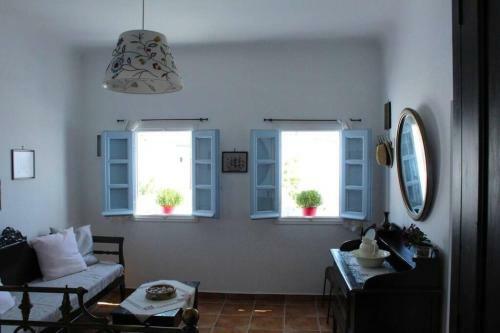 Villa Lodras' House, Genuine Santorini Experience