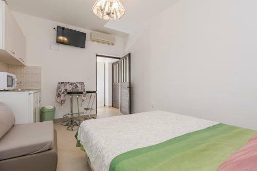 Villa Flora Maris Apartments