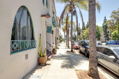 Visit The Beach From A Historic Downtown Apartment - Nrp21-00092