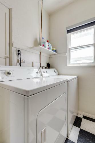 Visit The Beach From A Historic Downtown Apartment - Nrp21-00092
