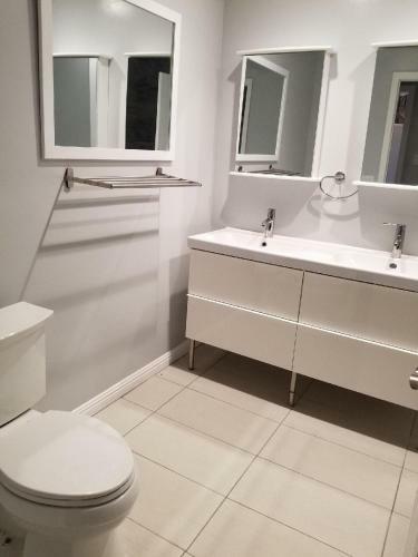 Private Room In Los Angeles W/ AC & Wifi