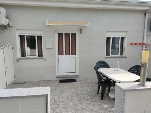 Holiday Home And Weekends, 4