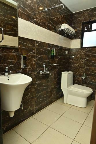 Blue Arrow Hotel Karwar
