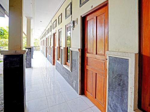 Hotel Oyo 90860 Tunjung Sari 8