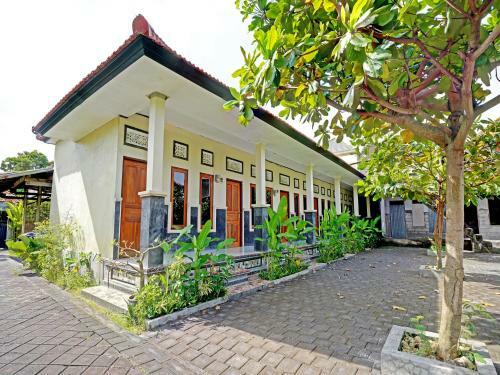 Hotel Oyo 90860 Tunjung Sari 8
