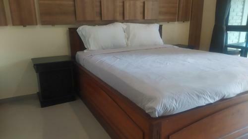 Hotel Oyo 90858 Mai Mena Canggu