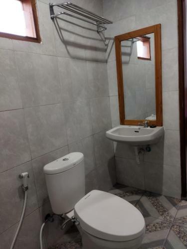 Hotel Oyo 90858 Mai Mena Canggu