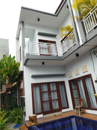 Hotel Oyo 90858 Mai Mena Canggu