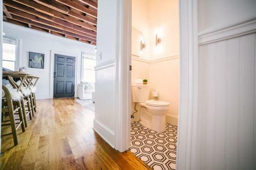 Guesthouse Charleston South 105 5