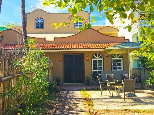 Casa Carey 2 Steps From The Beach Puerto Morelos Mex