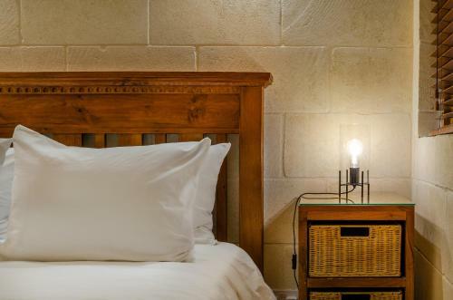 Gozo Apartment W/private Pool, Cosy Terrace, Bbq & AC