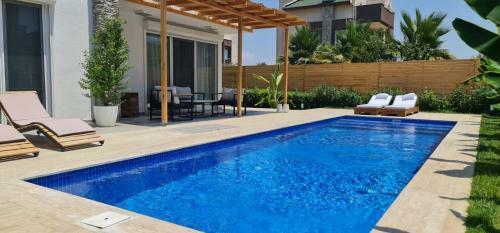 Charming Villa With Private Pool In Antalya