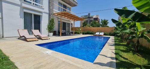 Charming Villa With Private Pool In Antalya
