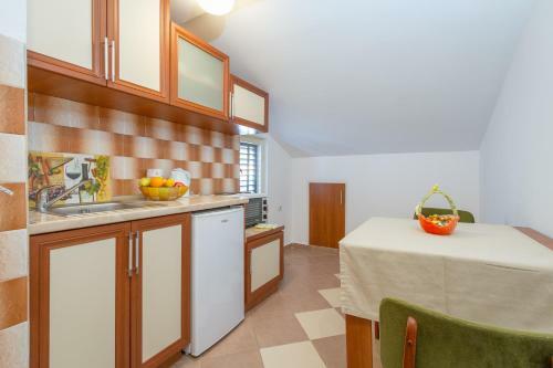 Apartments Elena