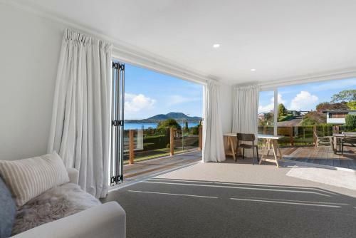 Bonnie Doon - Acacia Bay Holiday Home